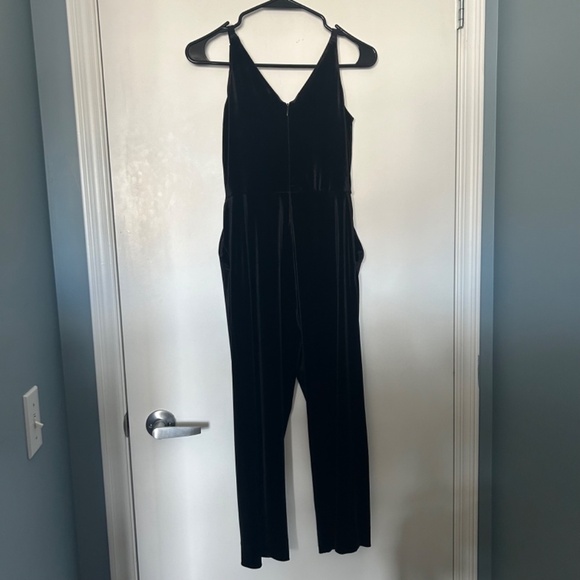 Banana Republic Black Velvet Cropped Leg Jumpsuit - Picture 15 of 16